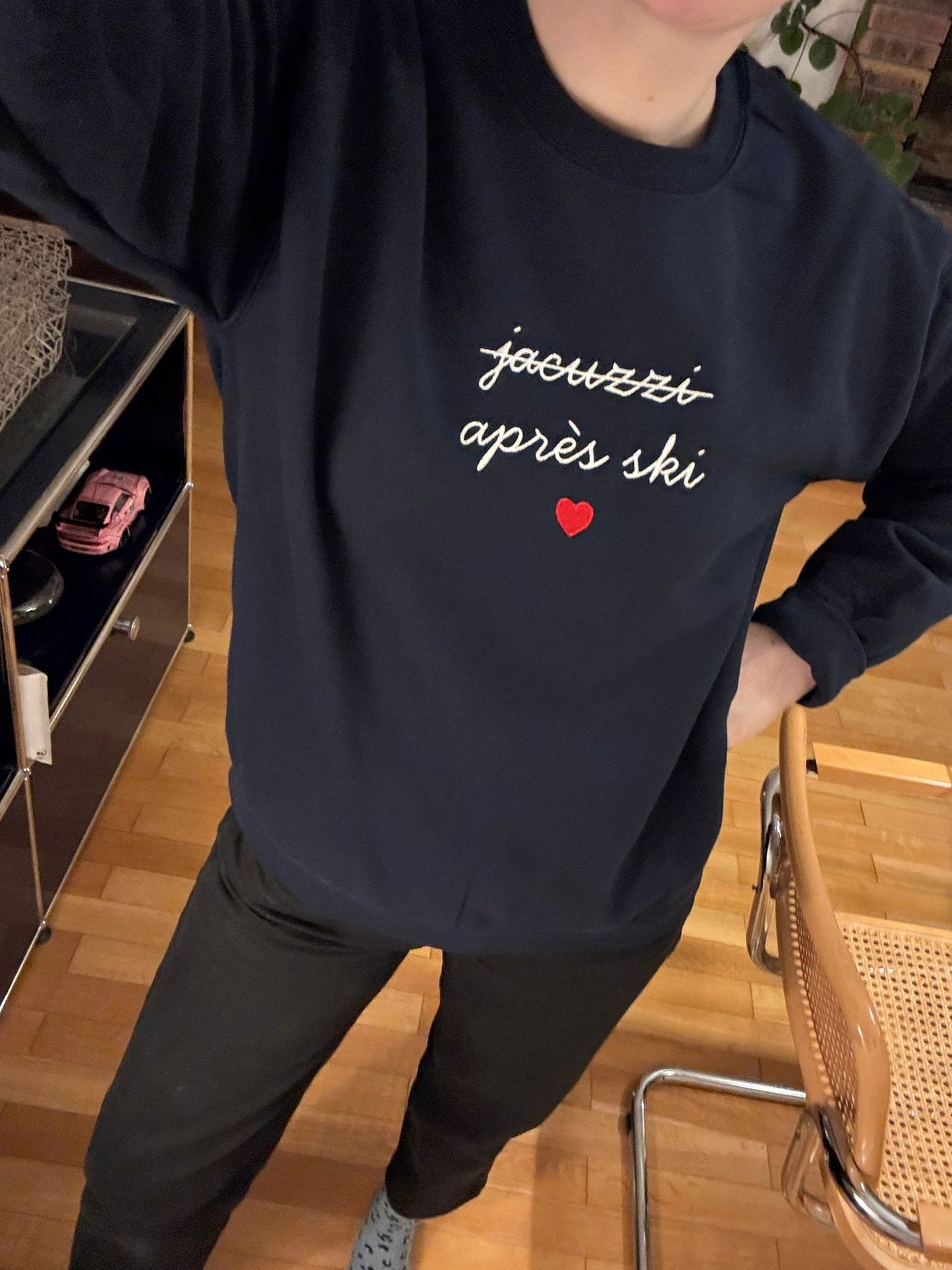Unisex Sweatshirt - Après-ski (not Jacuzzi)